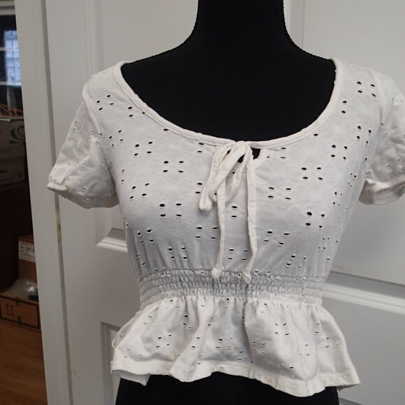 Arizona Jean Co White Eyelit Size Small Crop Top - Picture 1 of 5
